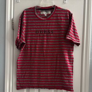 GUESS Men's Red and Gray Striped Tee Los Angeles Y2K Streetwear Casual